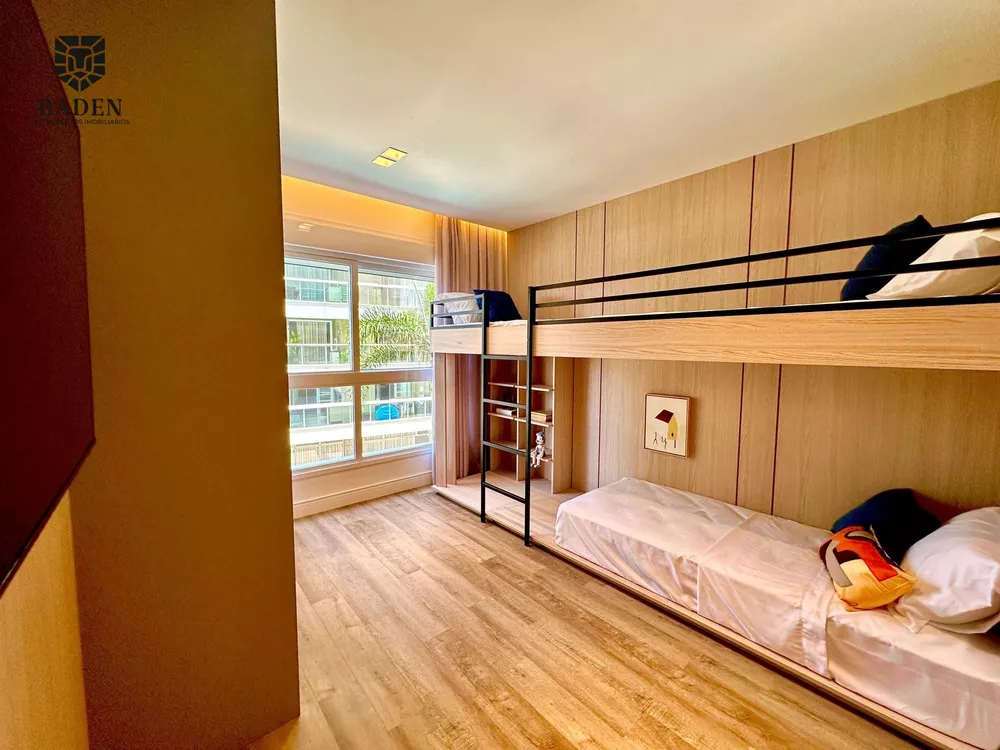 Apartamento, 4 quartos, 210 m² - Foto 1