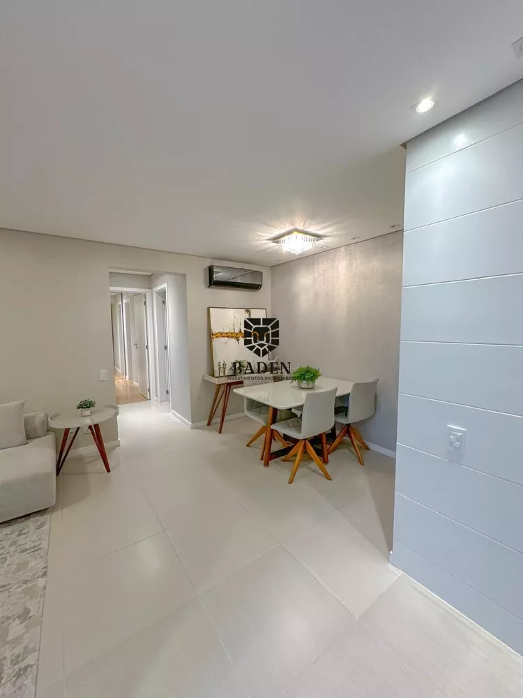 Apartamento à venda com 2 quartos, 76m² - Foto 3