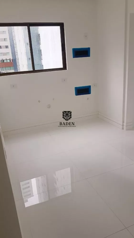 Apartamento à venda com 3 quartos, 110m² - Foto 7