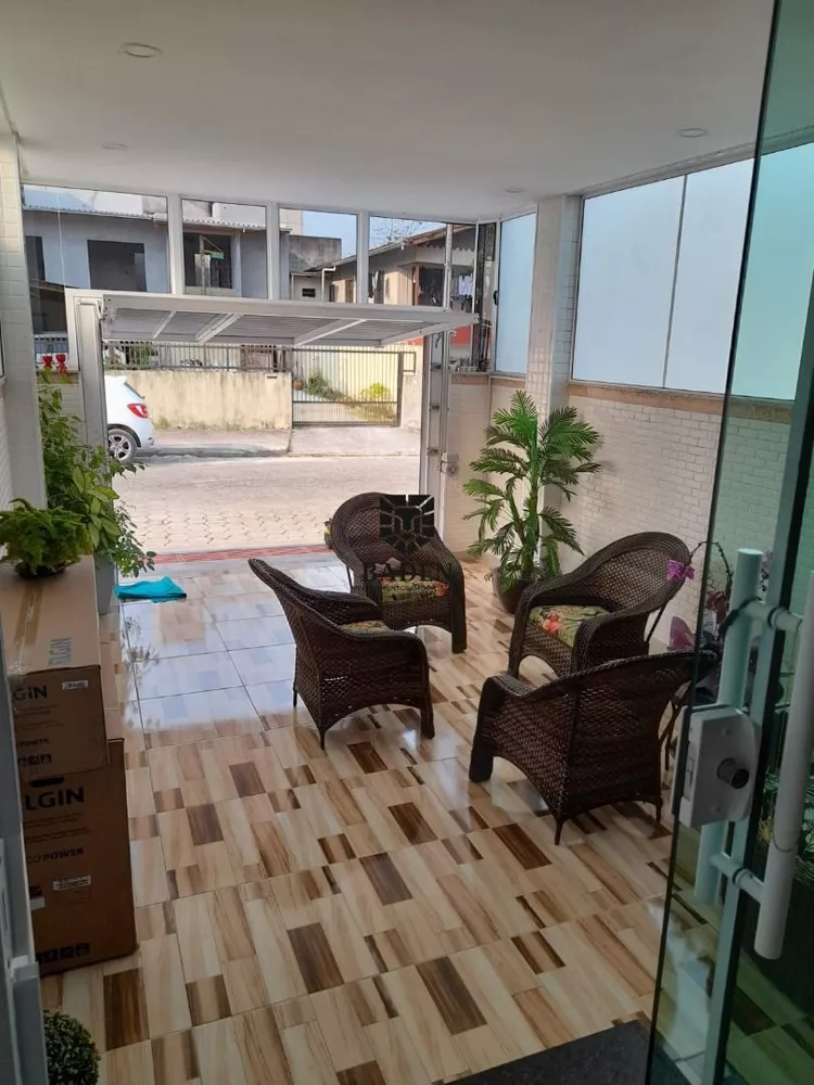 Sobrado à venda com 2 quartos, 120m² - Foto 2