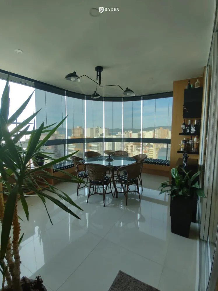 Apartamento, 4 quartos, 193 m² - Foto 2