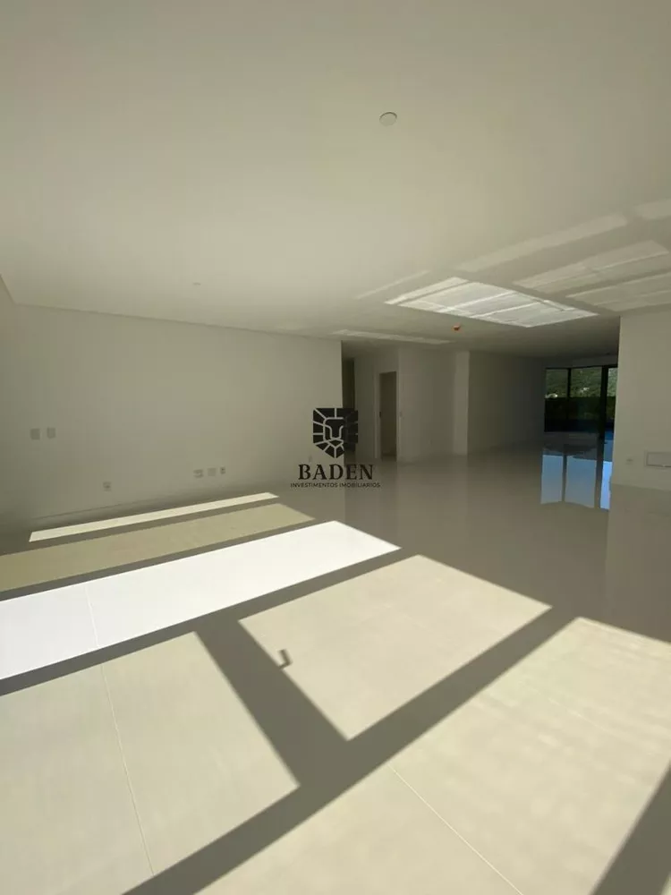 Apartamento à venda com 4 quartos, 365m² - Foto 8