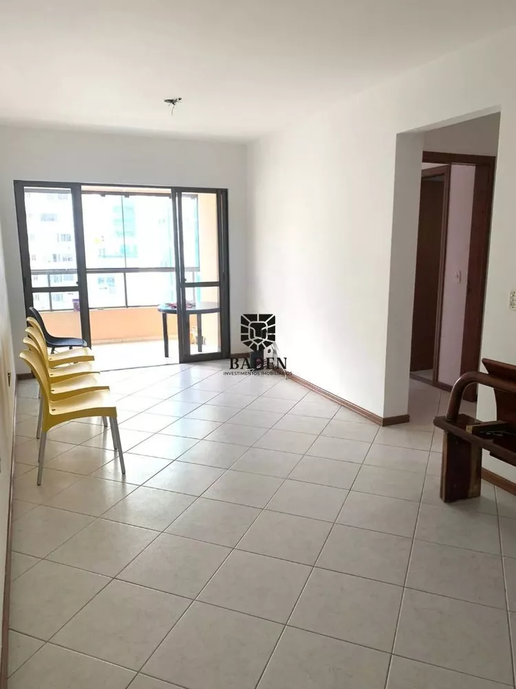 Apartamento à venda com 2 quartos, 120m² - Foto 8