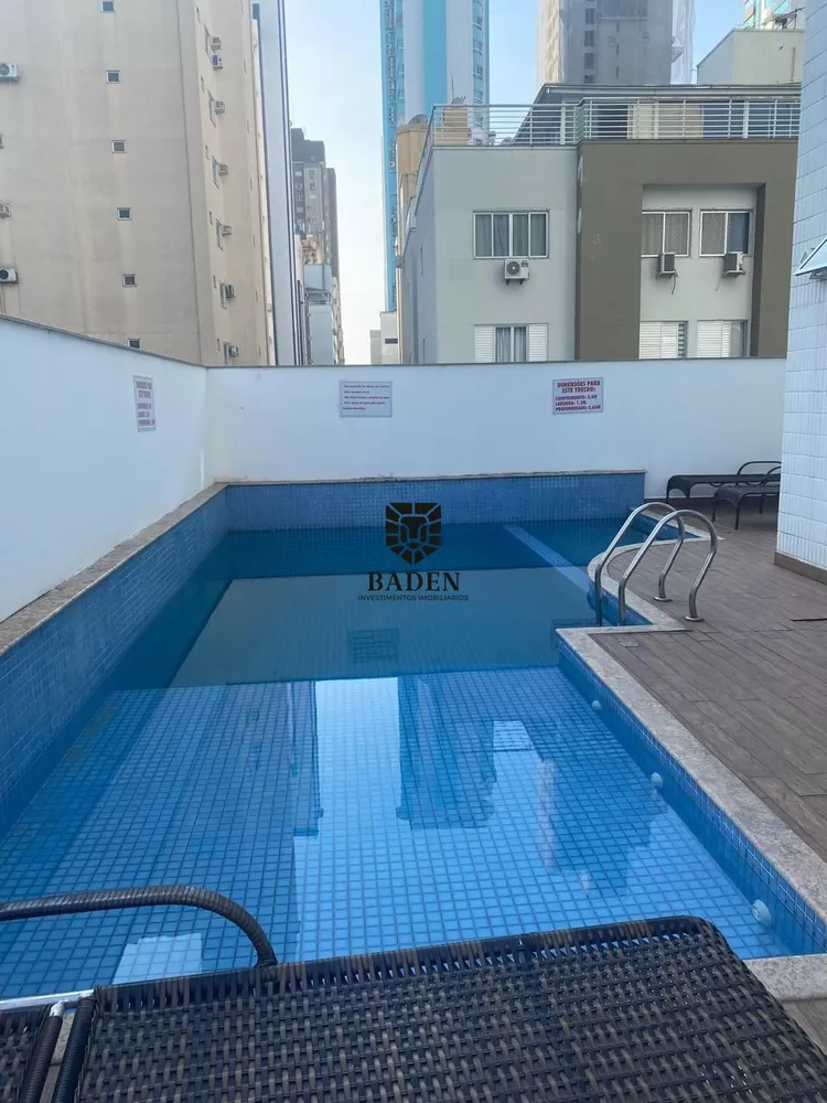 Apartamento à venda com 3 quartos, 153m² - Foto 1