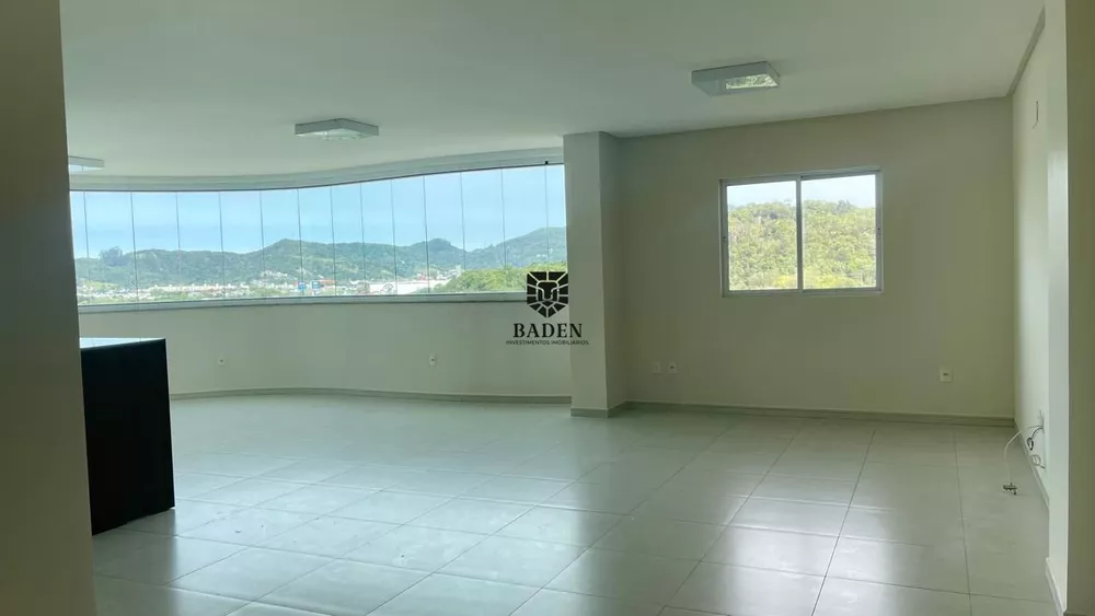 Apartamento à venda com 3 quartos, 153m² - Foto 4