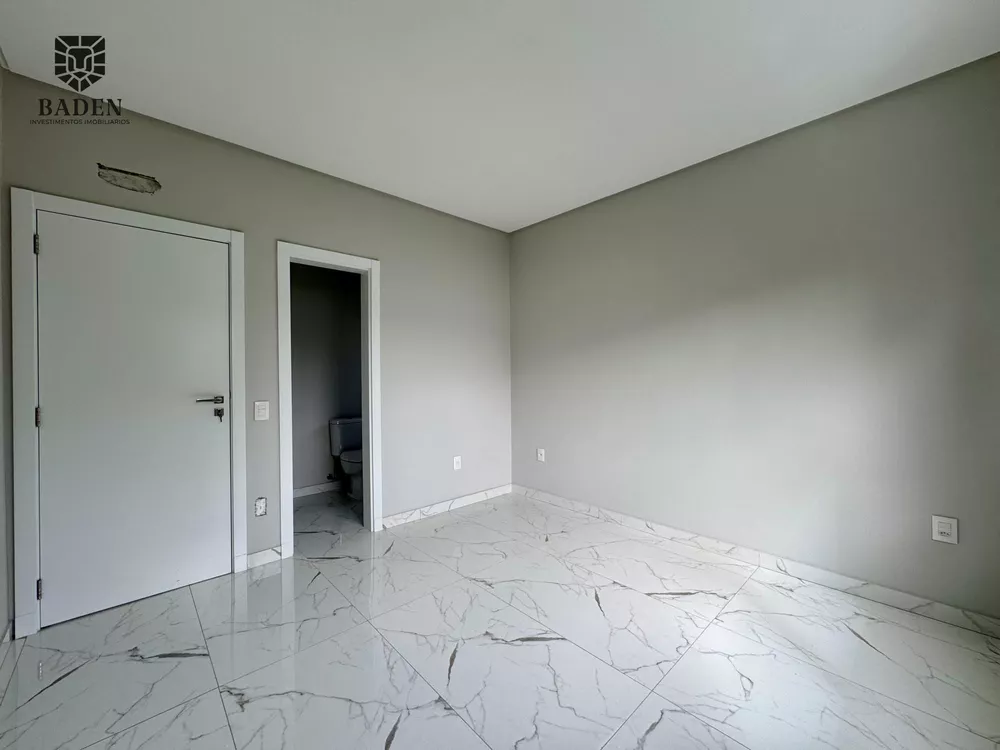 Casa, 5 quartos, 290 m² - Foto 3