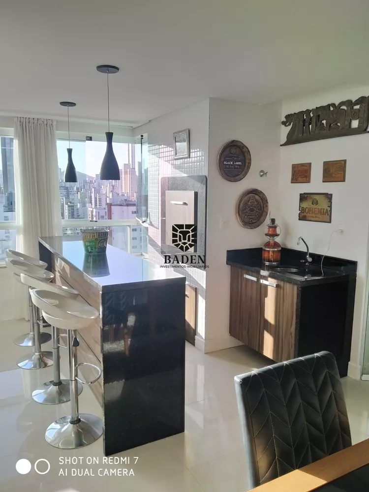 Apartamento à venda com 3 quartos, 123m² - Foto 4