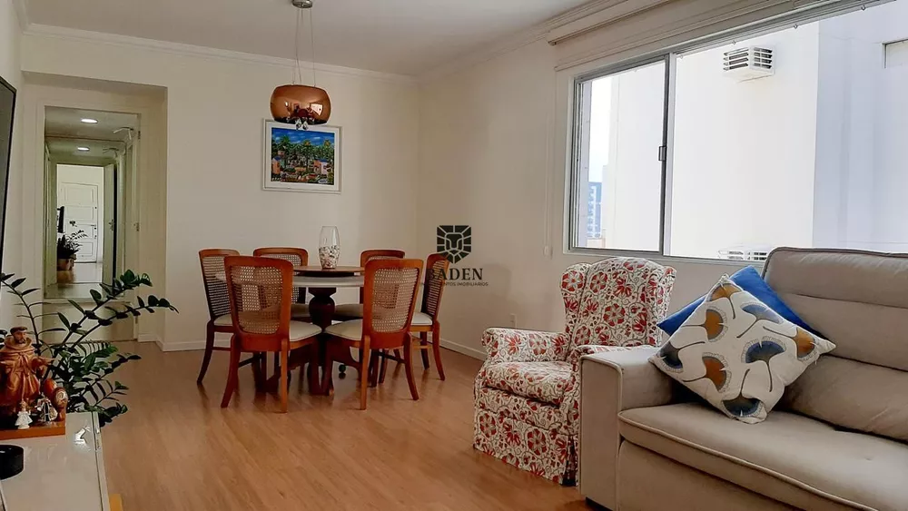 Apartamento à venda com 3 quartos, 116m² - Foto 2