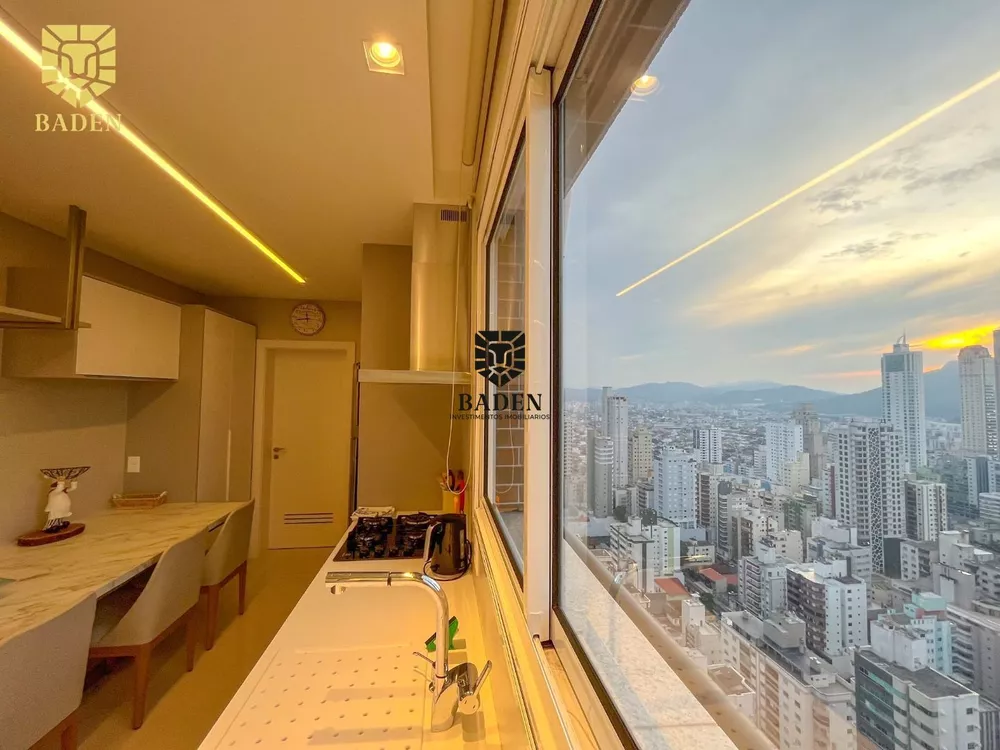 Cobertura à venda com 4 quartos, 270m² - Foto 12