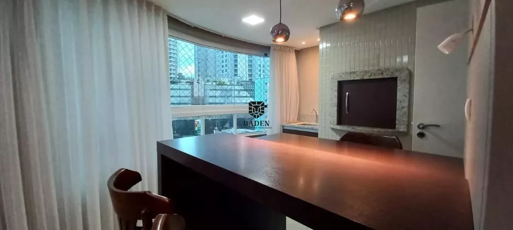 Apartamento à venda com 3 quartos, 135m² - Foto 4