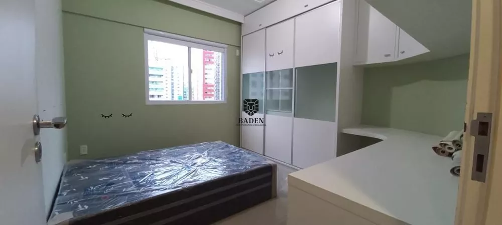 Apartamento à venda com 3 quartos, 135m² - Foto 3