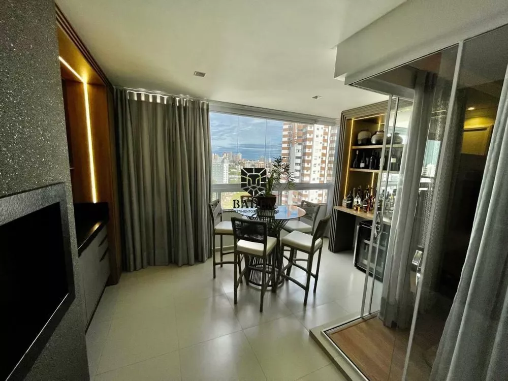 Apartamento à venda com 3 quartos, 130m² - Foto 2