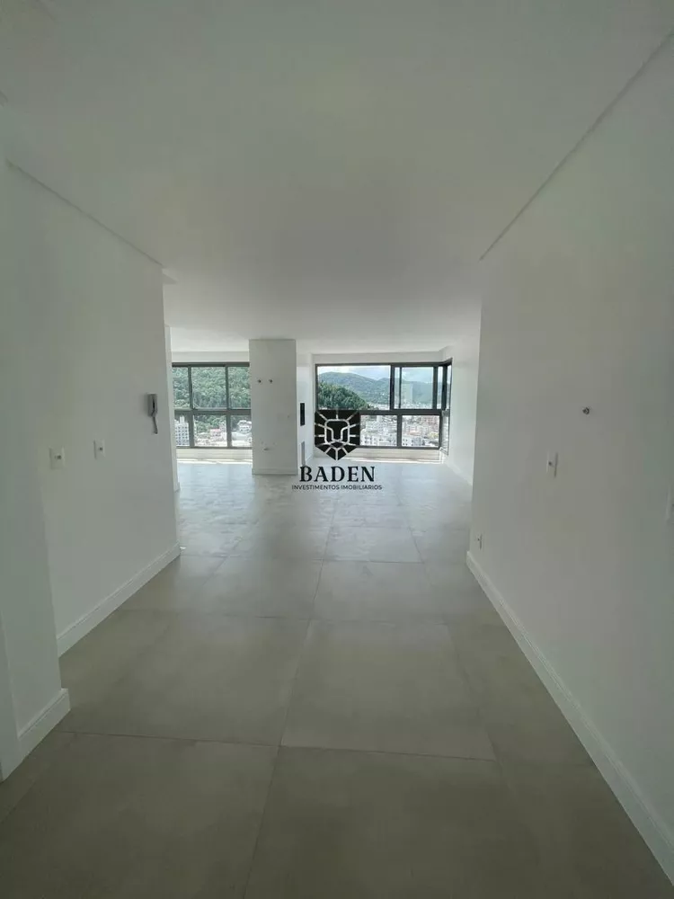 Apartamento à venda com 3 quartos, 122m² - Foto 5