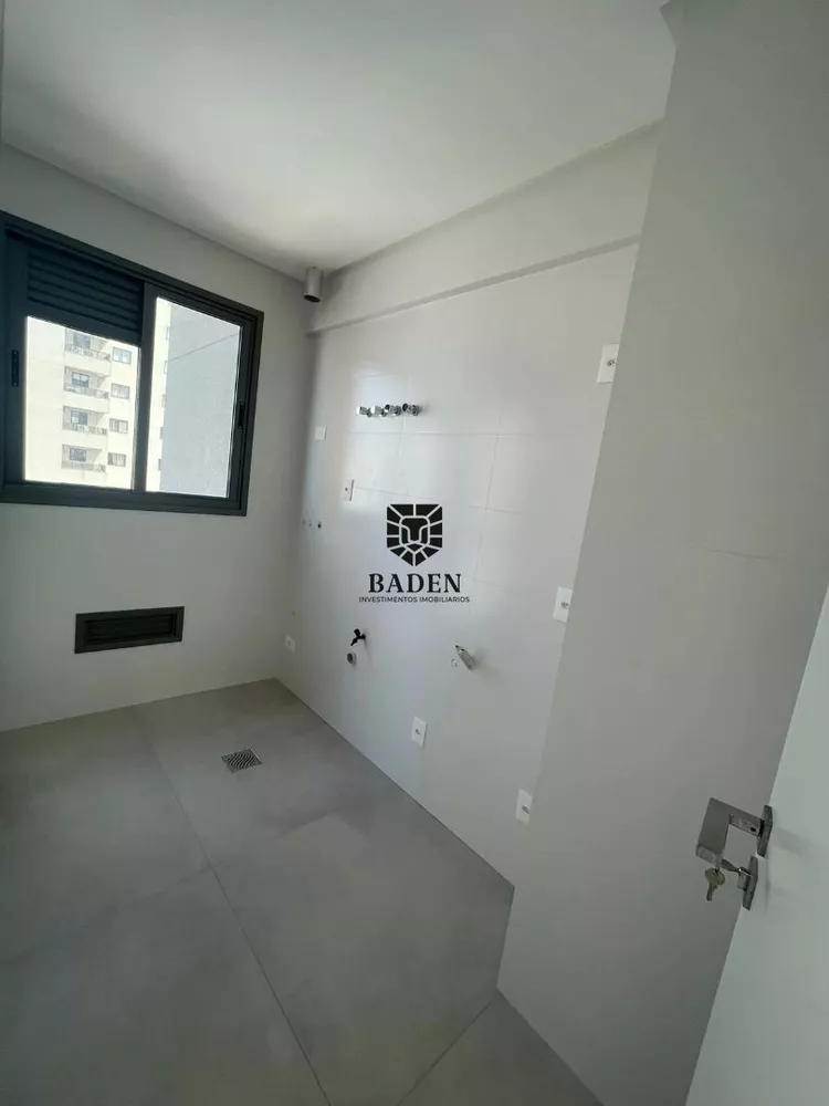 Apartamento à venda com 3 quartos, 122m² - Foto 8