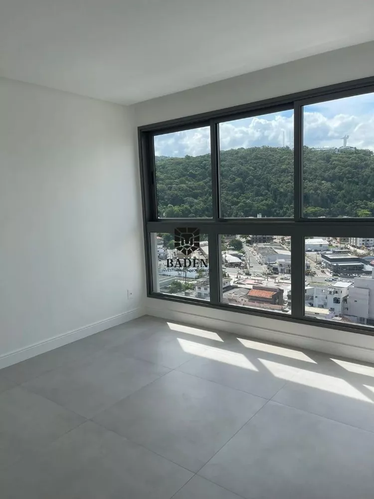 Apartamento à venda com 3 quartos, 122m² - Foto 7