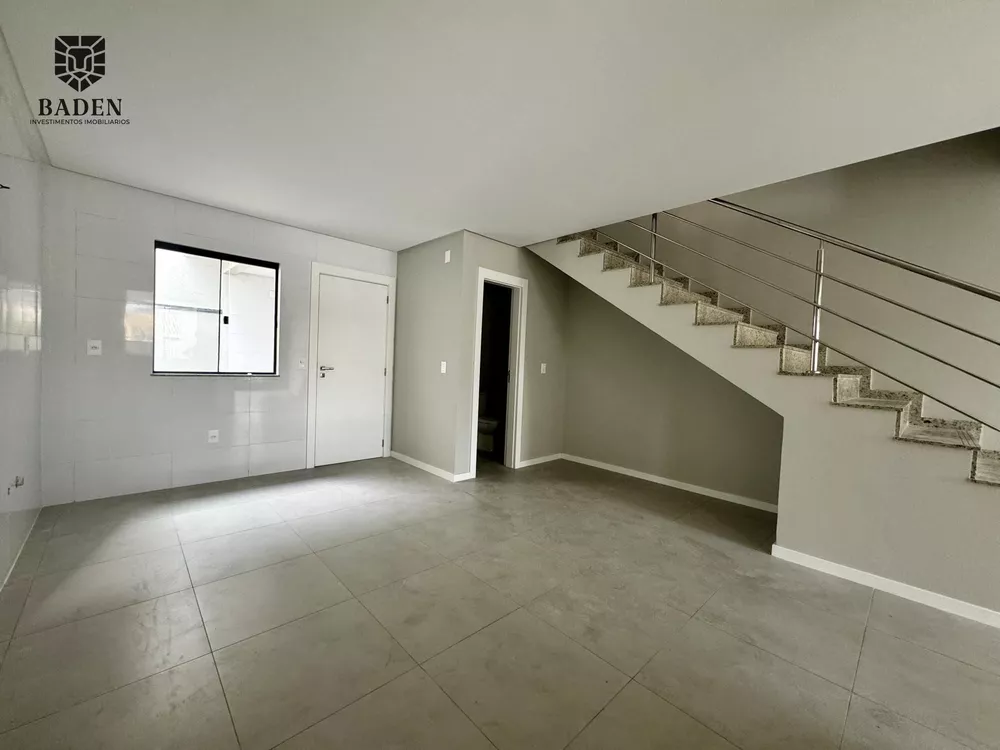 Casa, 3 quartos, 141 m² - Foto 1