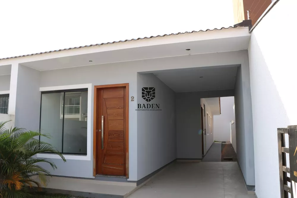 Casa à venda com 3 quartos, 78m² - Foto 2