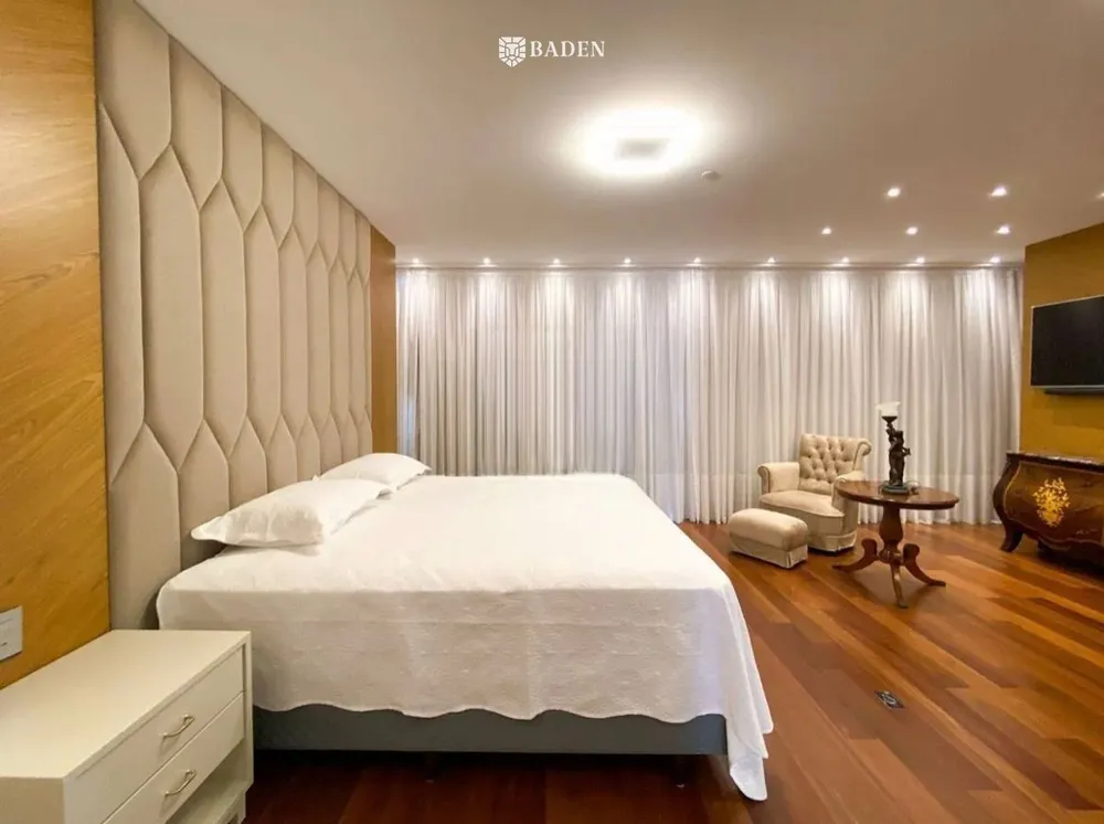 Apartamento, 3 quartos, 236 m² - Foto 3