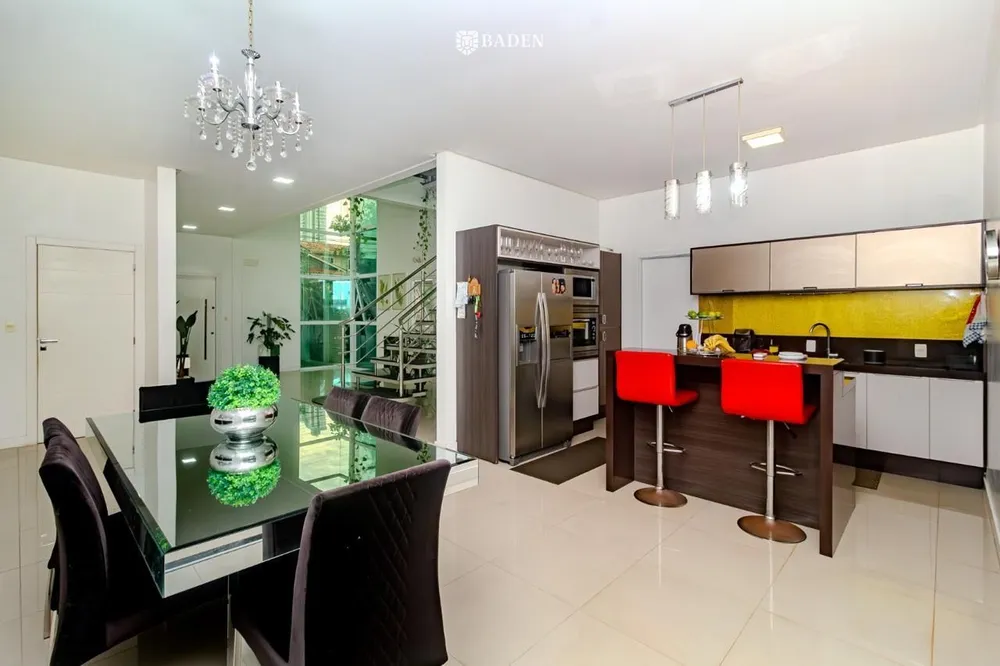 Casa, 4 quartos, 284 m² - Foto 8