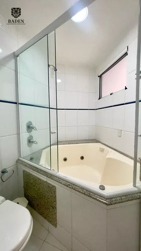 Apartamento, 3 quartos, 221 m² - Foto 2