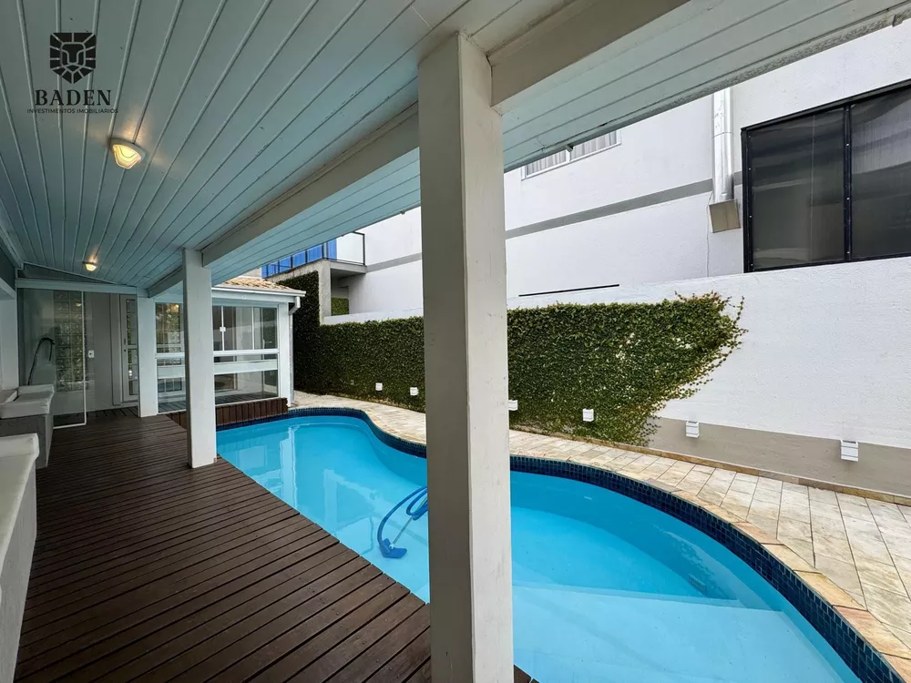 Casa, 3 quartos, 215 m² - Foto 2