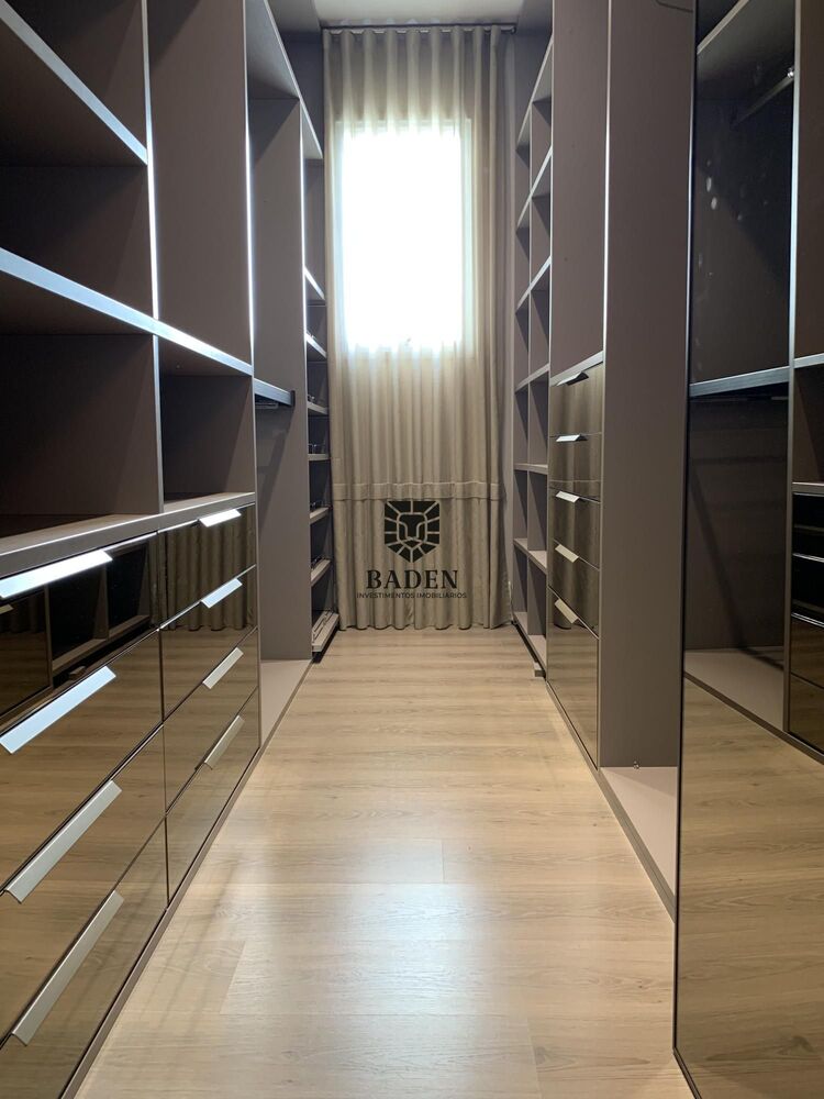 Apartamento para alugar com 4 quartos, 237m² - Foto 6