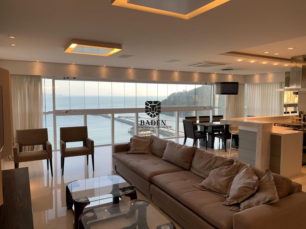 Apartamento para alugar com 4 quartos, 237m² - Foto 1