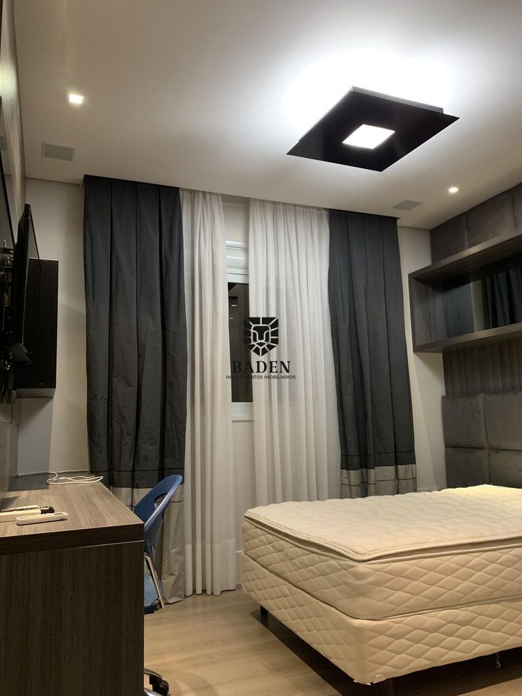 Apartamento para alugar com 4 quartos, 237m² - Foto 7