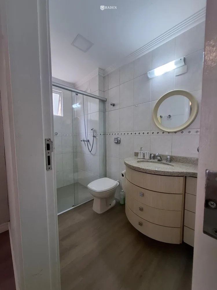 Apartamento, 3 quartos, 218 m² - Foto 2