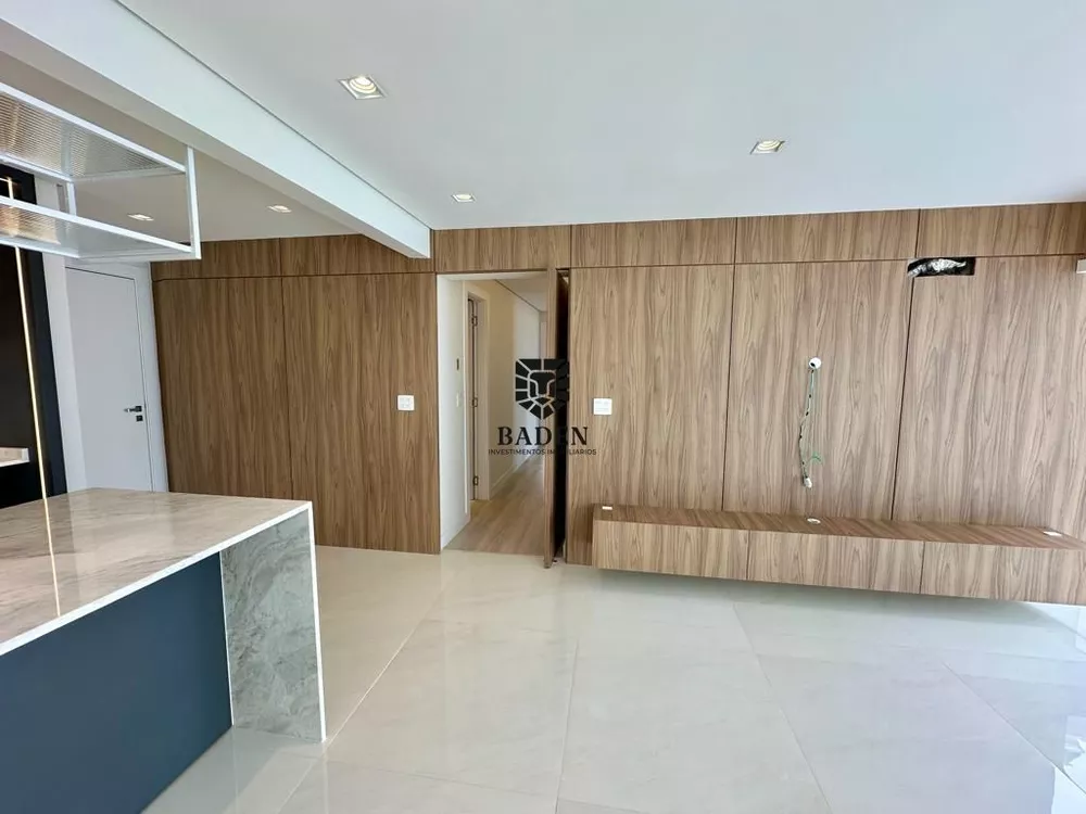 Apartamento à venda com 3 quartos, 100m² - Foto 2