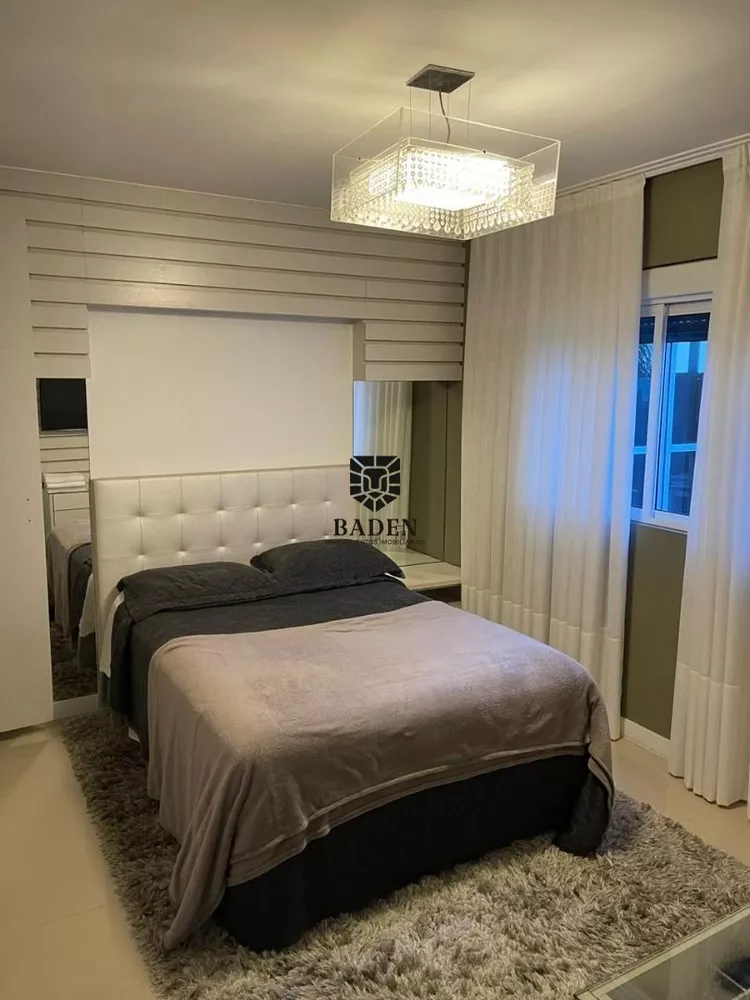 Apartamento à venda com 4 quartos, 256m² - Foto 11