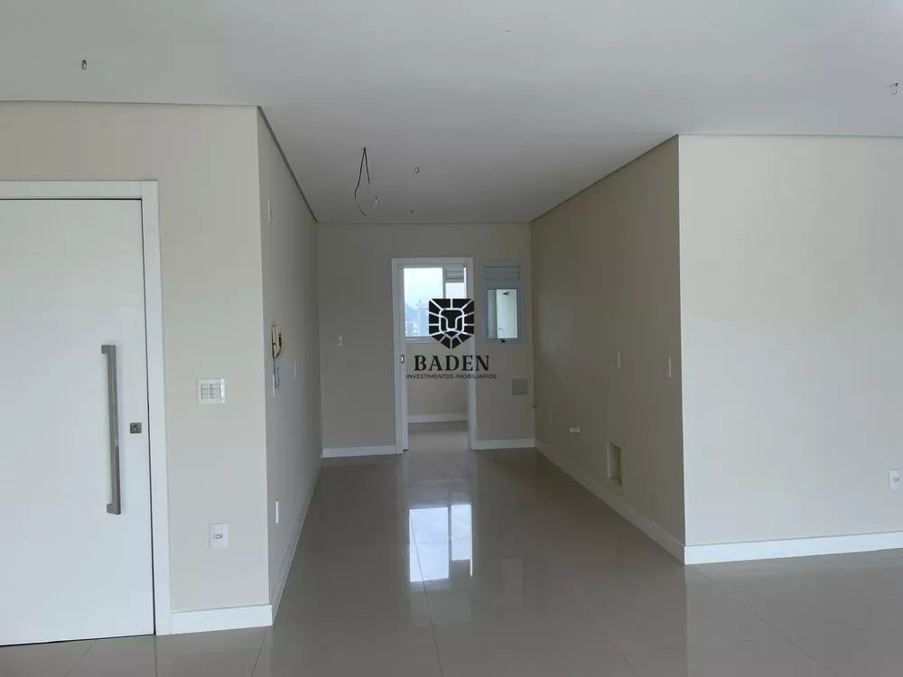 Apartamento à venda com 4 quartos, 148m² - Foto 8