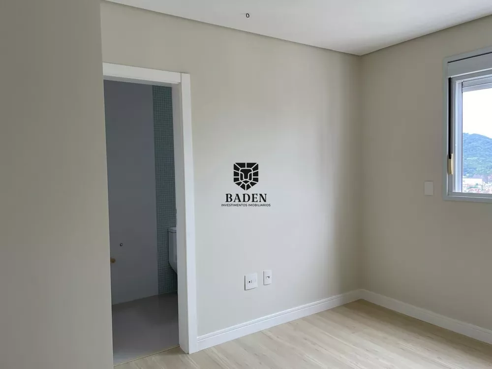 Apartamento à venda com 4 quartos, 148m² - Foto 11