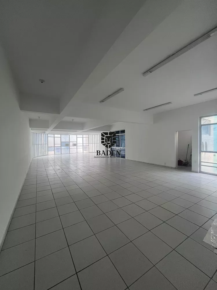 Conjunto Comercial-Sala à venda com 1 quarto, 137m² - Foto 2