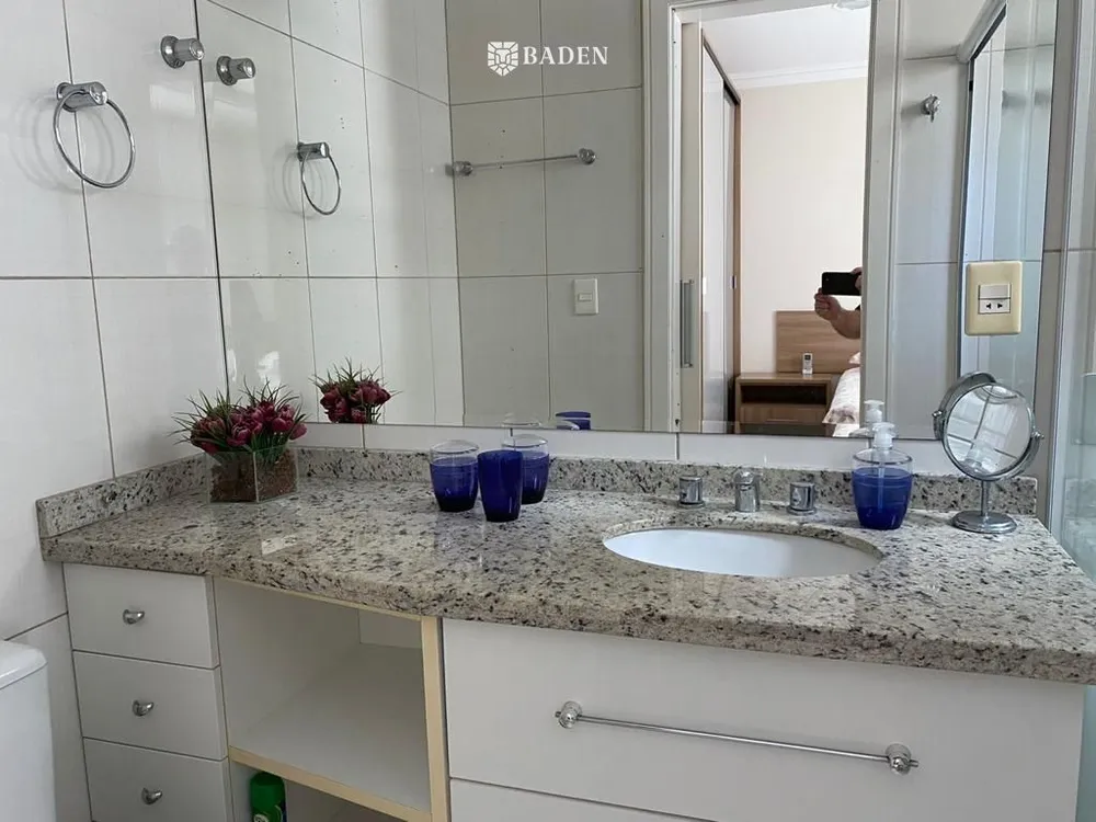 Apartamento, 3 quartos, 161 m² - Foto 2