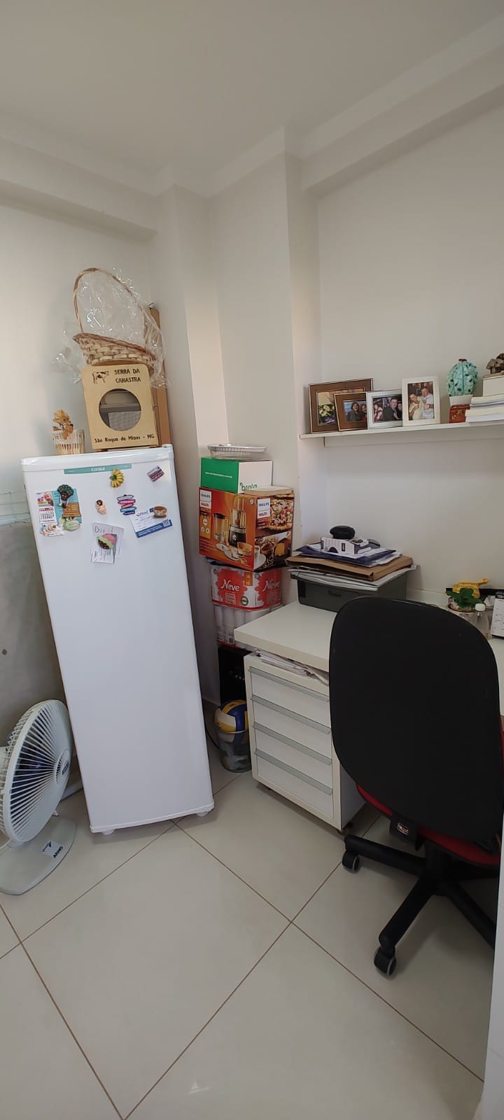 Apartamento à venda com 3 quartos, 130m² - Foto 2