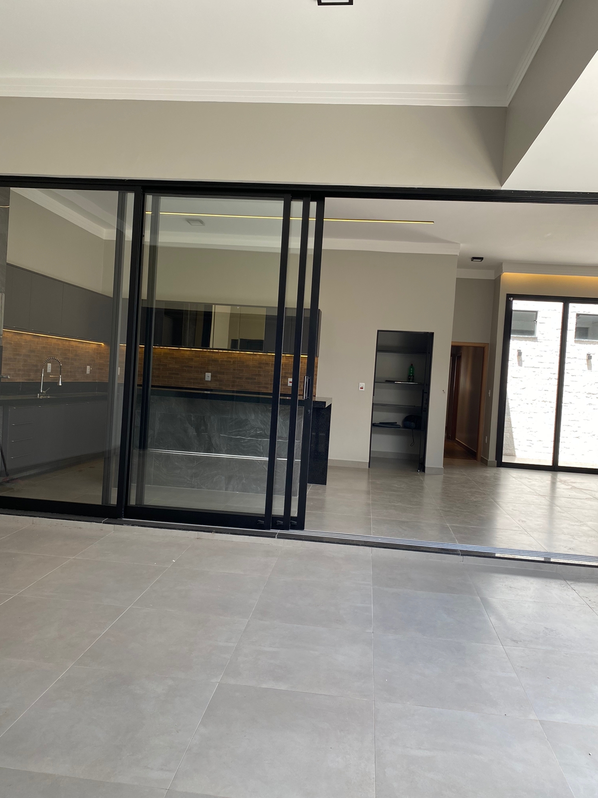 Casa à venda com 3 quartos, 174m² - Foto 3