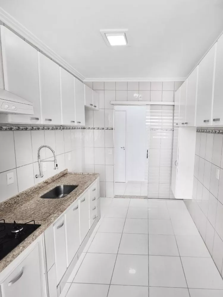 Apartamento à venda com 3 quartos, 120m² - Foto 3