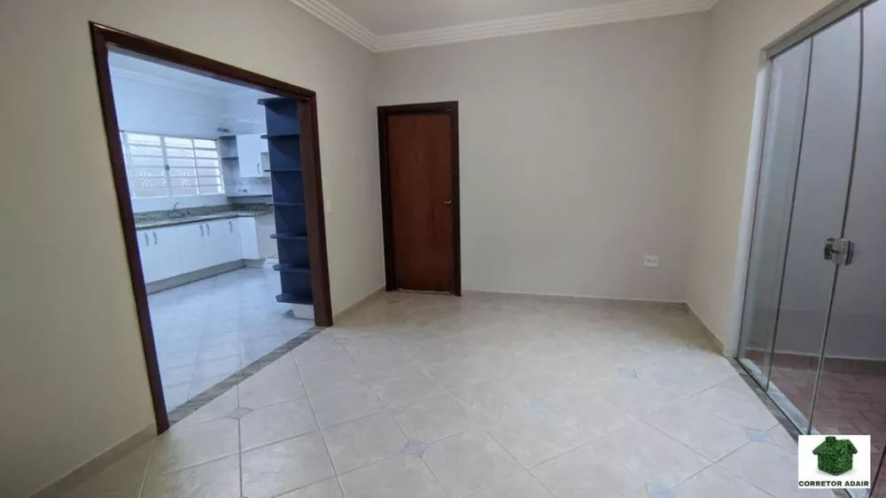 Casa à venda com 4 quartos - Foto 4