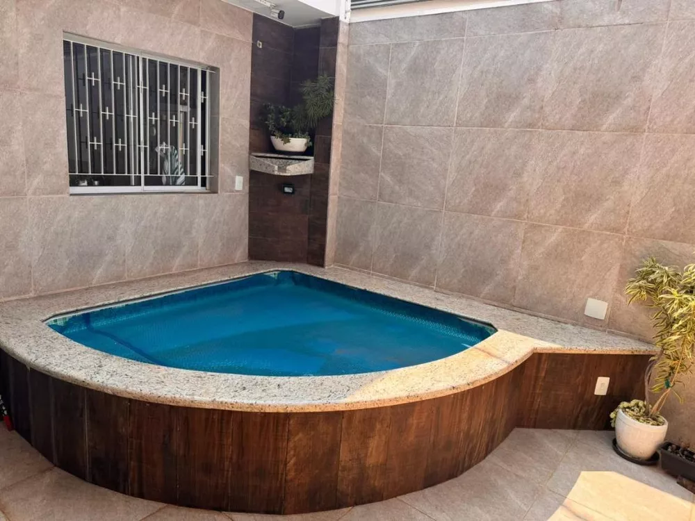 Casa, 3 quartos, 210 m² - Foto 1