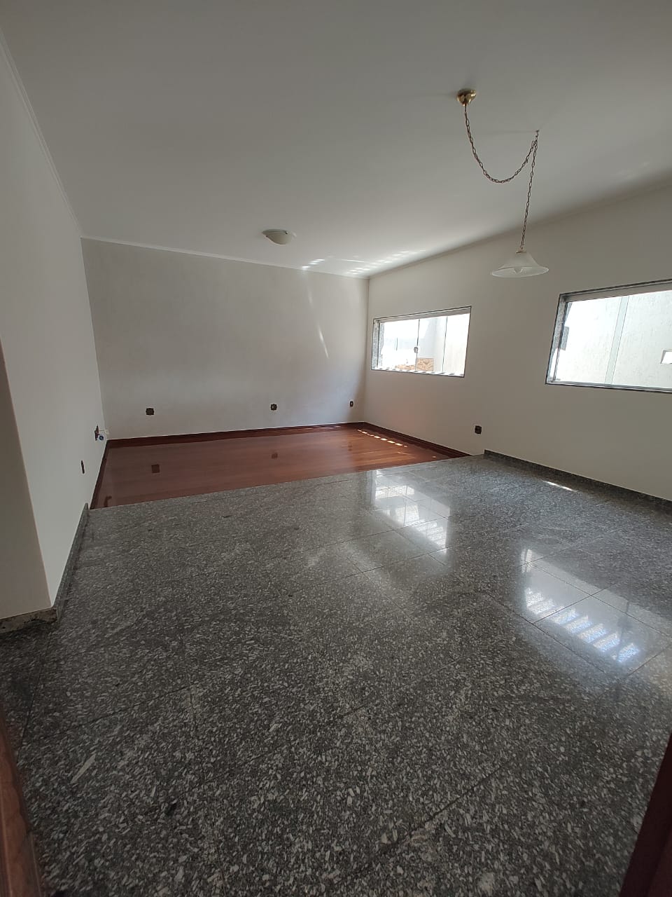 Casa à venda com 3 quartos, 279m² - Foto 18