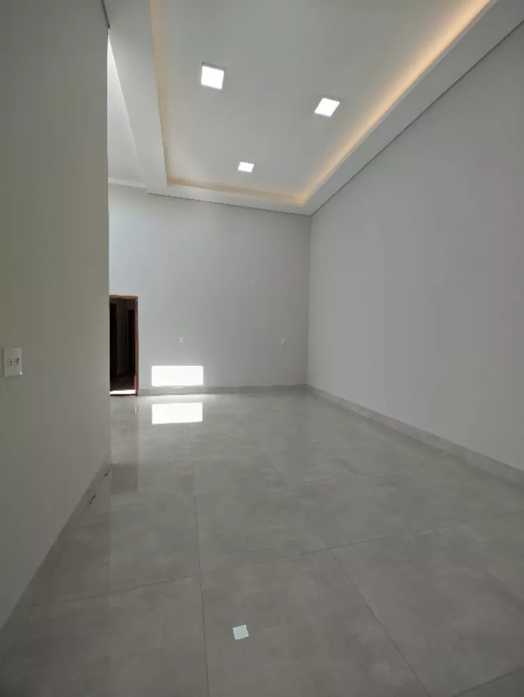 Casa à venda com 3 quartos, 167m² - Foto 4