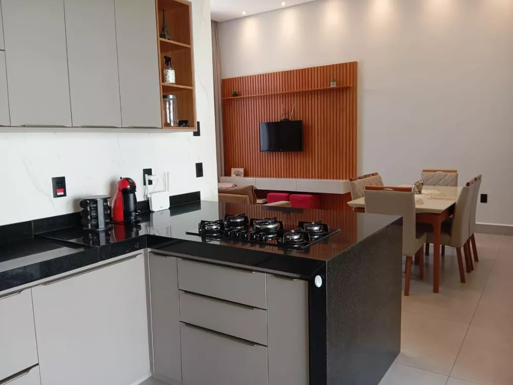 Casa à venda com 3 quartos, 160m² - Foto 3