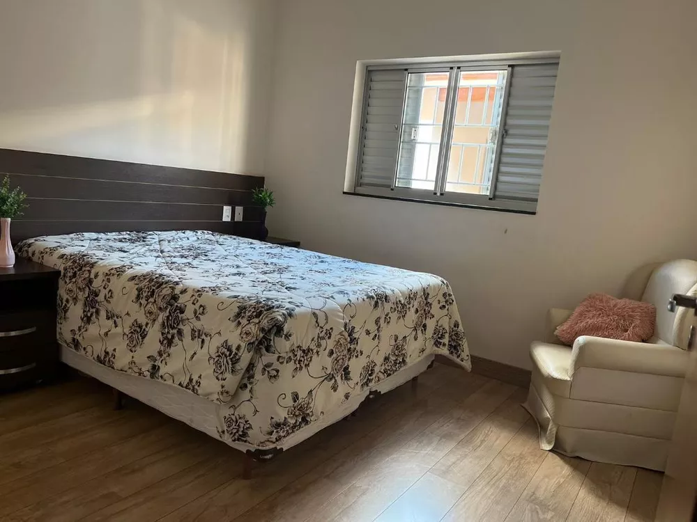 Casa, 3 quartos, 238 m² - Foto 4