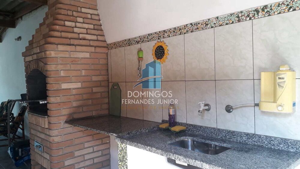 Sobrado à venda com 3 quartos, 200m² - Foto 2