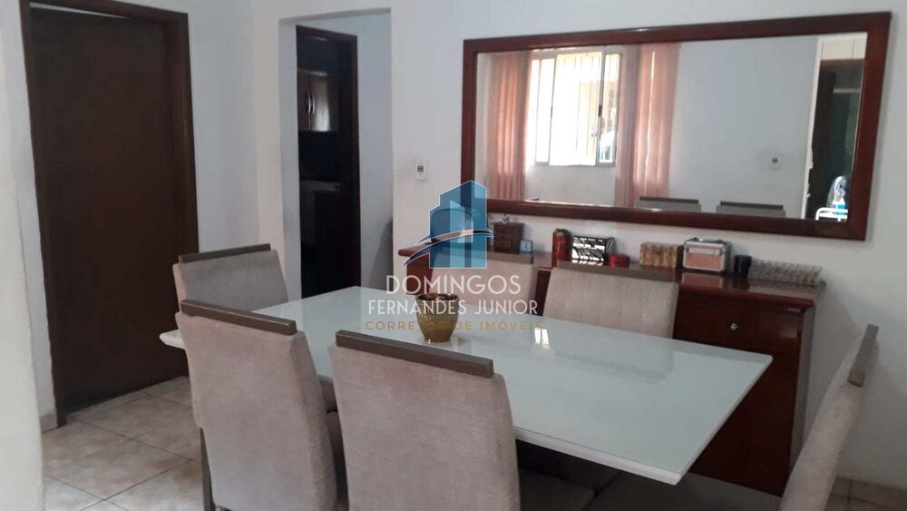 Sobrado à venda com 3 quartos, 200m² - Foto 1