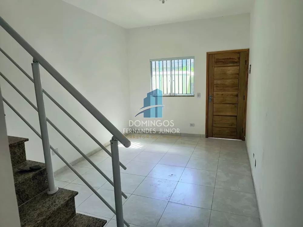 Casa à venda com 2 quartos, 84m² - Foto 2