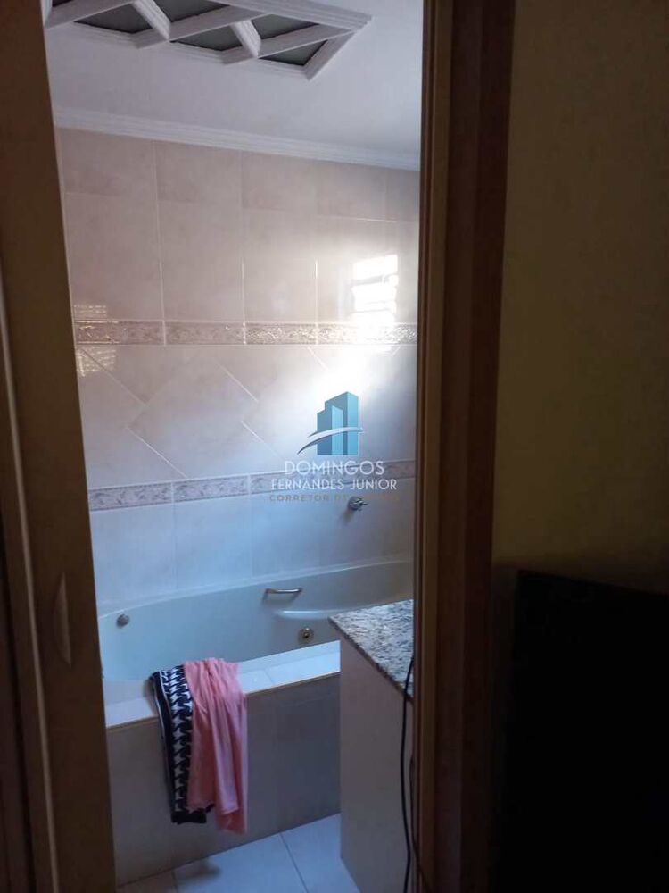 Casa, 4 quartos, 227 m² - Foto 2