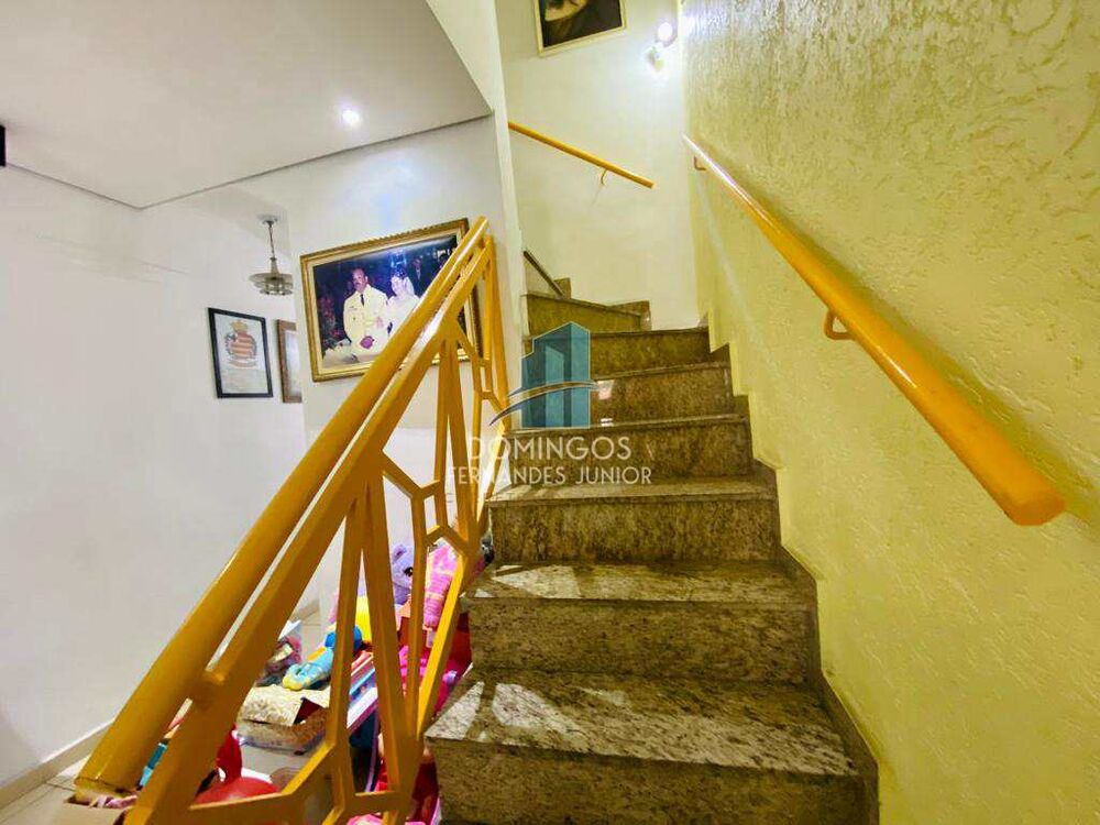 Sobrado, 3 quartos, 180 m² - Foto 2