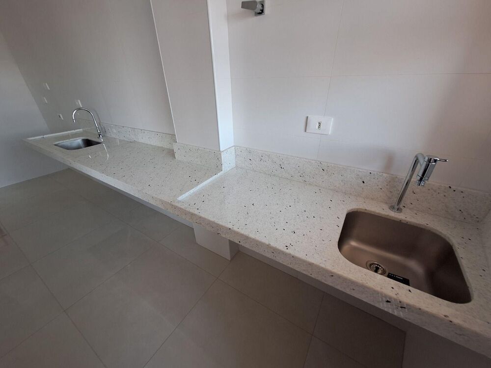 Apartamento à venda com 2 quartos, 73m² - Foto 2